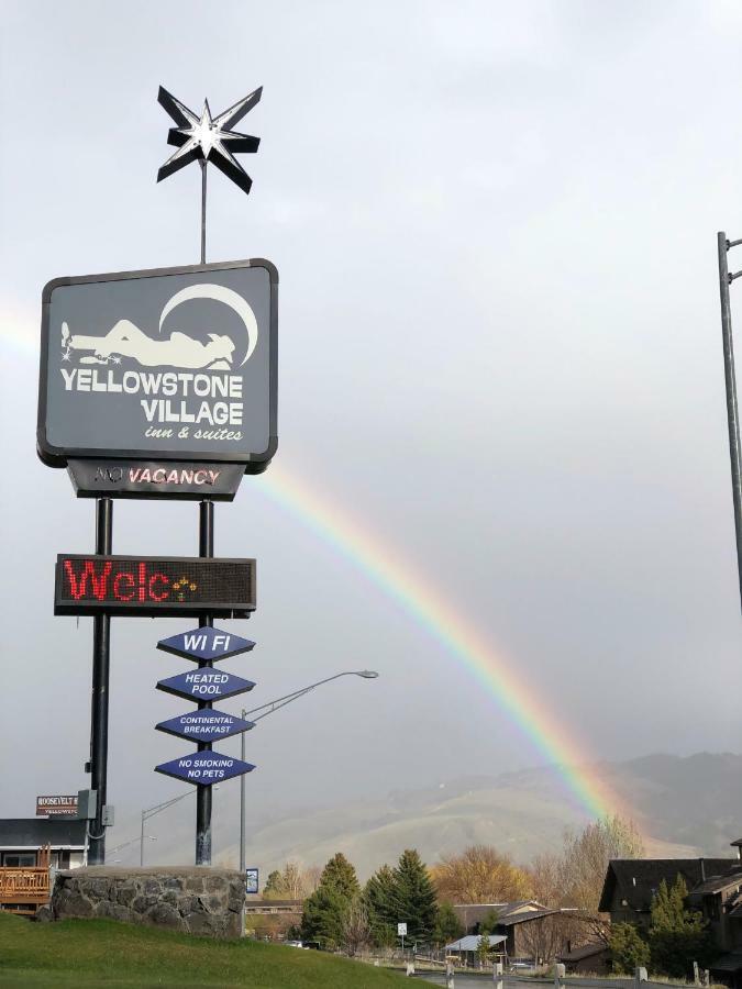 Yellowstone Village Inn And Suites Gardiner Dış mekan fotoğraf